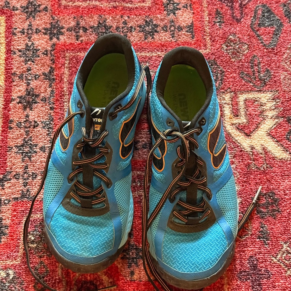 Newton Boco At 5 Vibrant Blue and Black Athletic Shoes
